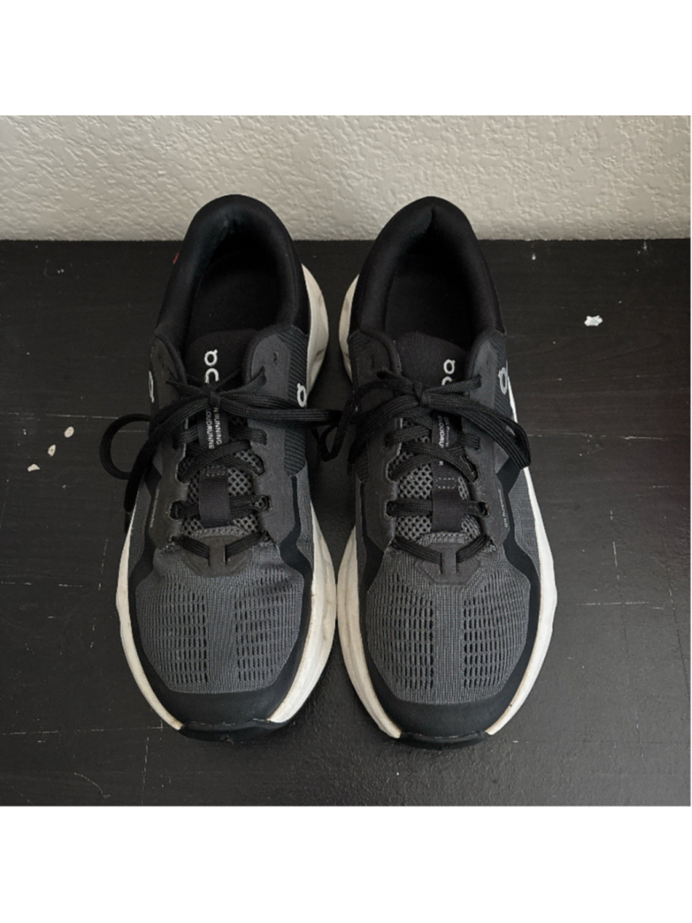 On Running Cloudrunner Women's 9 Eclipse Black CloudTec Running Shoes - Picture 3 of 9